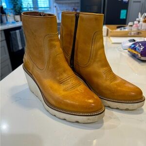 Lucchase Wedge Booties